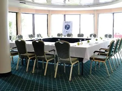 Fletcher Restaurant Carlton Szálloda 4*
