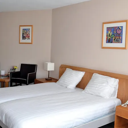 Fletcher Carlton Hotel 4*