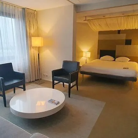 Fletcher Carlton Hotel