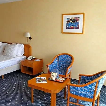 Fletcher Carlton Hotel 4*