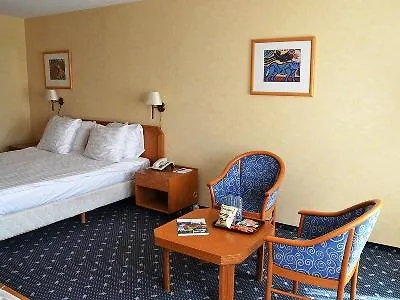 Fletcher Hotel Carlton 4*