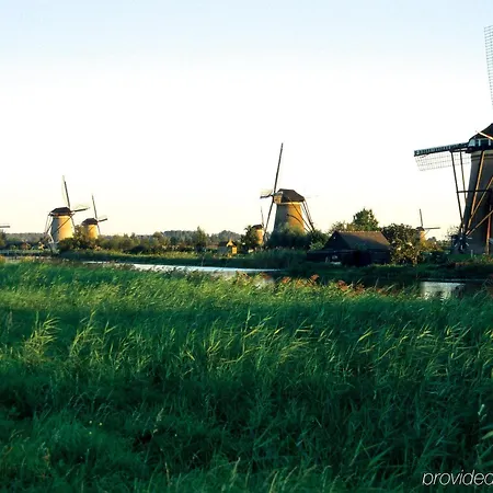 Fletcher Hotel Restaurant Carlton Hotel 4*