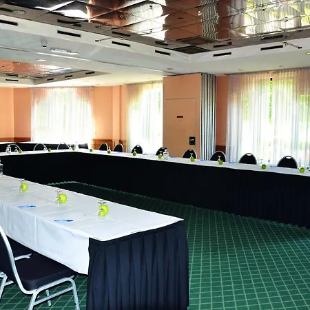 Fletcher Hotel Restaurant Carlton 4*